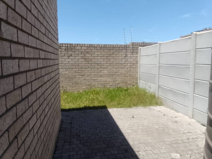 To Let 3 Bedroom Property for Rent in Pacaltsdorp Western Cape